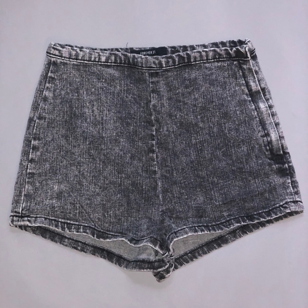 HIGH WAISTED JEAN SHORTS